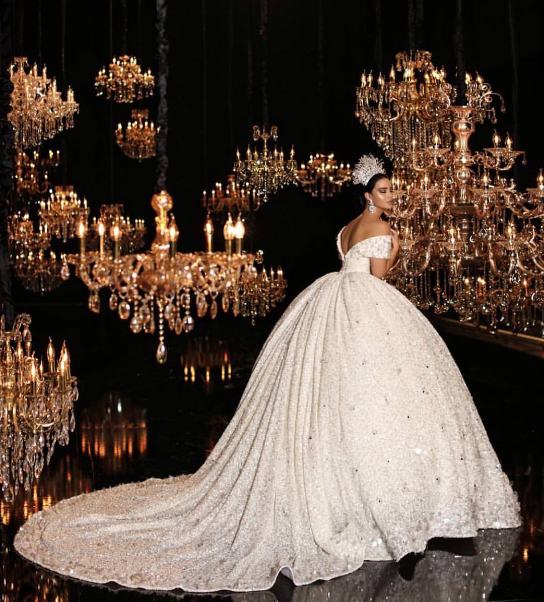 Самое свадебное платье в мире