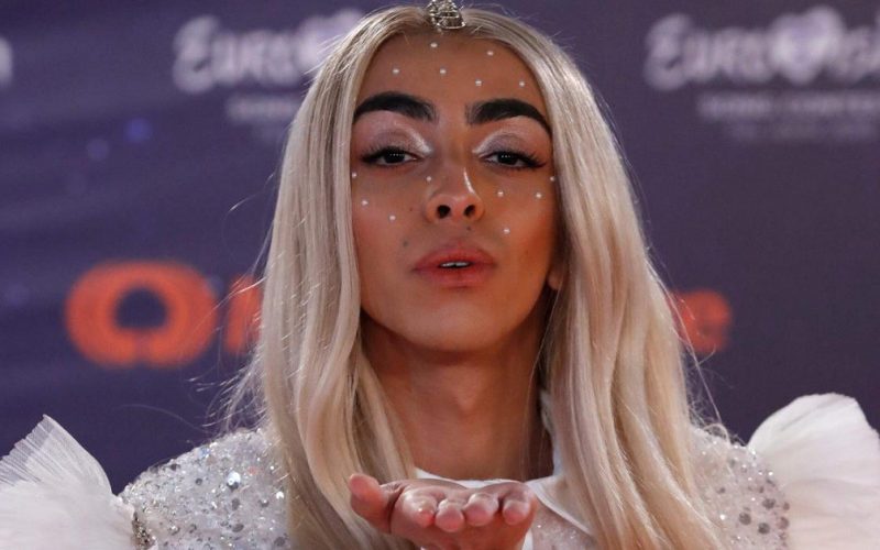  Участник конкурса «Евровидение» 2019 из Франции удивил всех своим внешним видом. Это он или она?