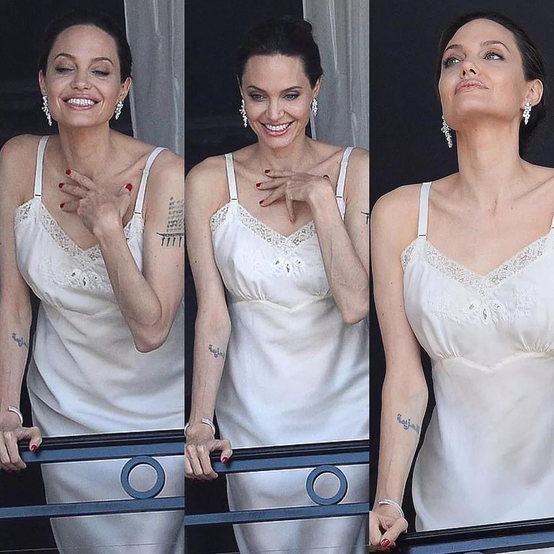 Анджелина Джоли в Нижнем белье 2017