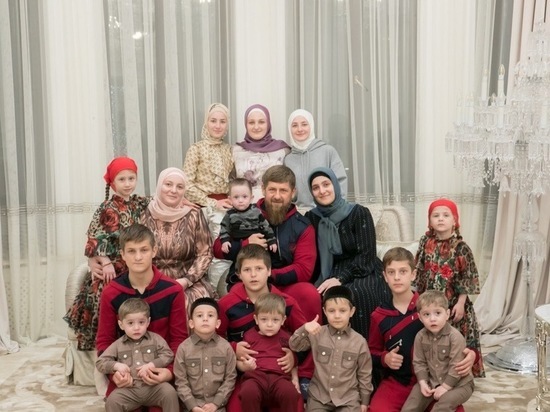 Фото семьи кадырова рамзана с детьми