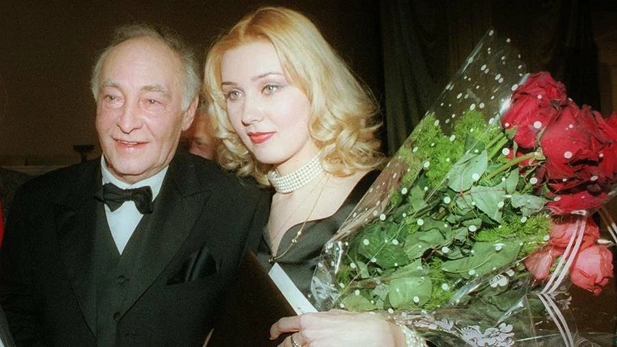 Единственная дочь великого актёра Вячеслава Тихонова, которая ждала возлюбленного 12 лет