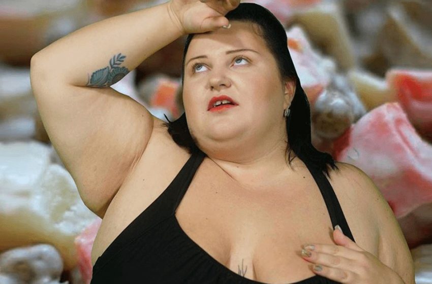 «Минус 29 кг!»։ постройневшая украинская певица Алёна-Алёна опубликовала фото без намека на бра