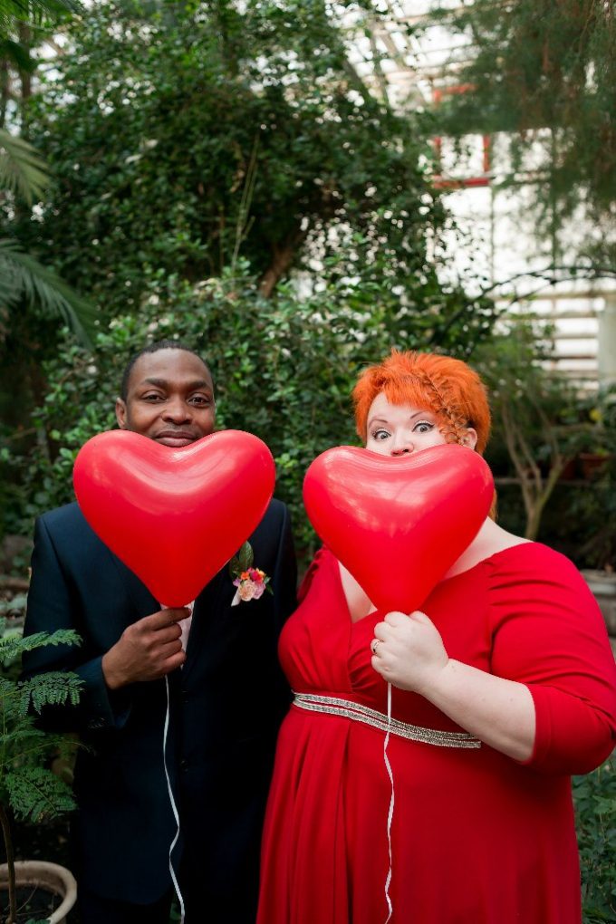 «Поезд «Счастье» Уфа-Нигерия»: Как 130-килограммовая Сиротина умудрилась выйти замуж за африканца