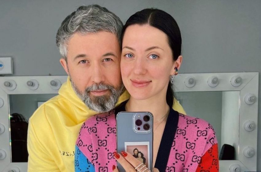  «Чем вы были полезны стране?»: жена украинского музыканта Сергея Бабкина ответила недоброжелателям, которые обвиняют супруга в трусости