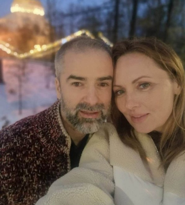 «Я скоро стану супругой»: 50-летняя Ксенофонтова показала своего жениха