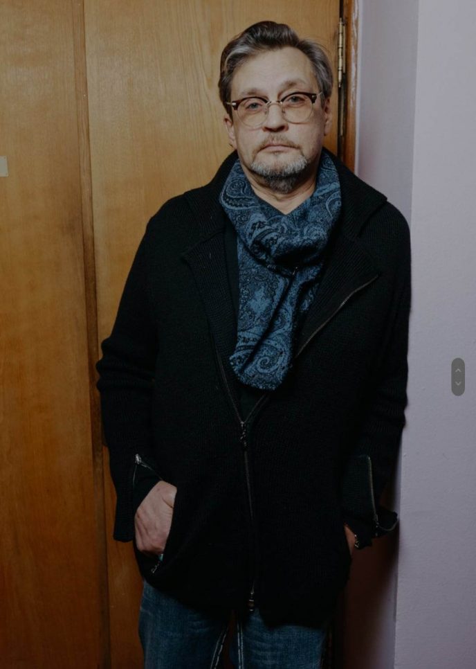 «Отек и постарел»: поседевший Домогаров удивил фанатов своим внешним видом
