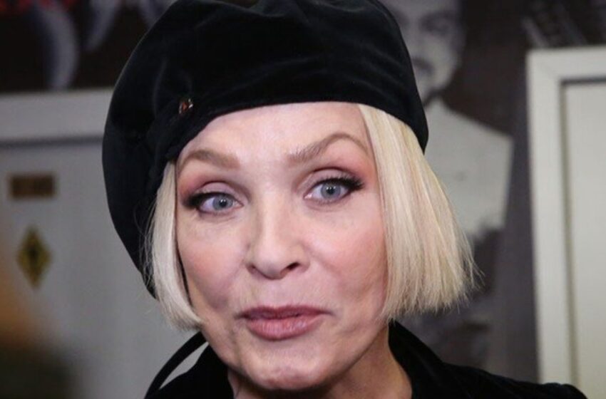  «Есть еще порох в пороховницах!» 71-летняя Вайкуле предстала на публике в дерзком образе
