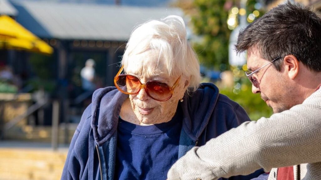 «Попытался въехать в Голливуд на чужой спине»: 91-летняя актриса снова удивила своими фото, а история её романа с Кончаловским взорвала Сеть